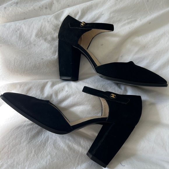 Authentic Chanel suede heels with strap. - Picture 1 of 9
